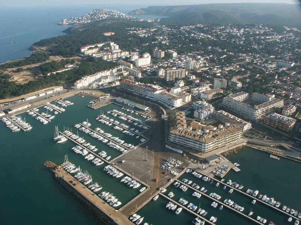 Mar Blau L'Escala Apartment ภายนอก รูปภาพ